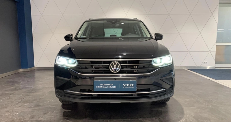 Volkswagen Tiguan cena 121900 przebieg: 101668, rok produkcji 2020 z Warszawa małe 379